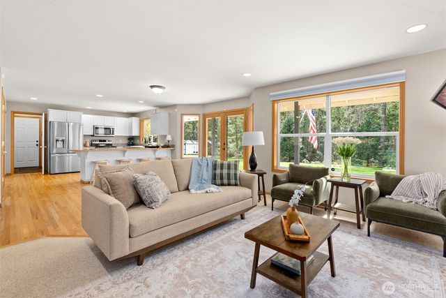 5623 NW Millglade Lane, Bremerton, WA 98312