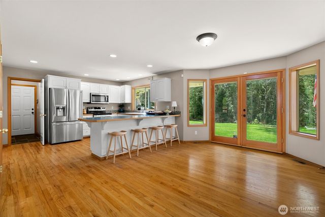 5623 NW Millglade Lane, Bremerton, WA 98312