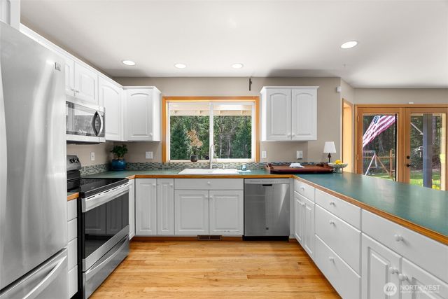 5623 NW Millglade Lane, Bremerton, WA 98312