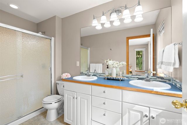 5623 NW Millglade Lane, Bremerton, WA 98312