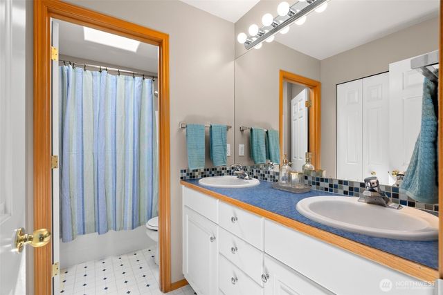 5623 NW Millglade Lane, Bremerton, WA 98312