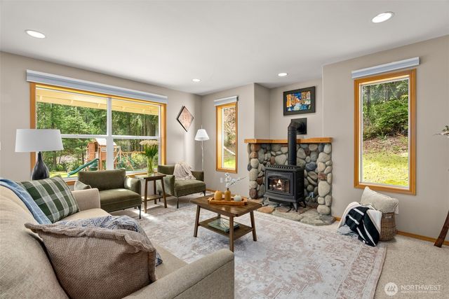 5623 NW Millglade Lane, Bremerton, WA 98312