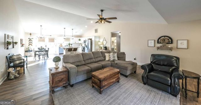 229 Almon Avenue, Tallapoosa, GA 30176