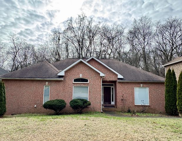 7145 Forrest Oaks Dr, Nashville, TN 37221