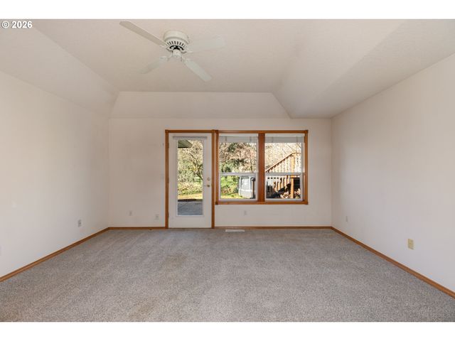 33221 Sw LINDEN St, Scappoose, OR 97056