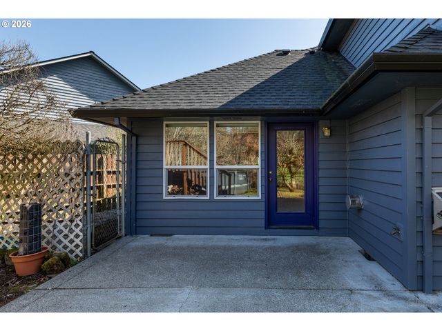 33221 Sw LINDEN St, Scappoose, OR 97056