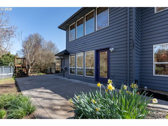 33221 Sw LINDEN St, Scappoose, OR 97056