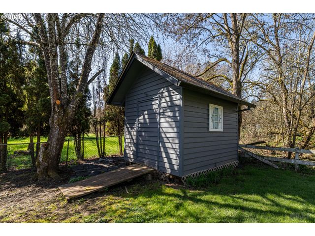 33221 Sw LINDEN St, Scappoose, OR 97056