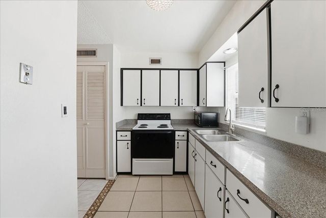 3011 GEORGE MASON AVENUE 3, Winter Park, FL 32792