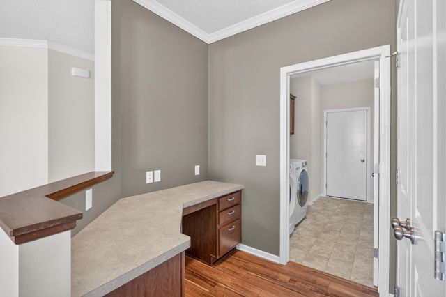 9216 Lighthouse Lane, Woodbury, MN 55129