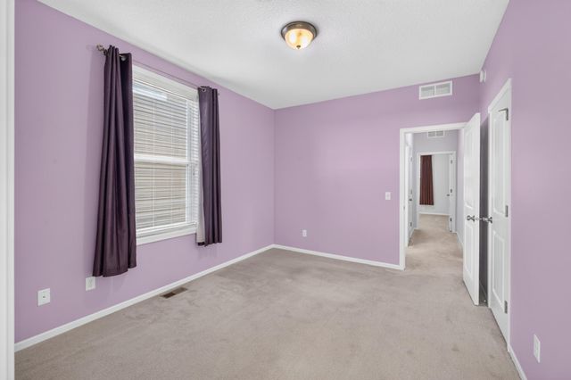 9216 Lighthouse Lane, Woodbury, MN 55129