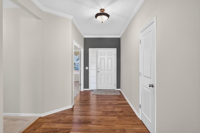 9216 Lighthouse Lane, Woodbury, MN 55129