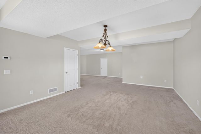 9216 Lighthouse Lane, Woodbury, MN 55129