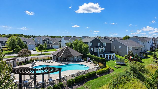 9216 Lighthouse Lane, Woodbury, MN 55129