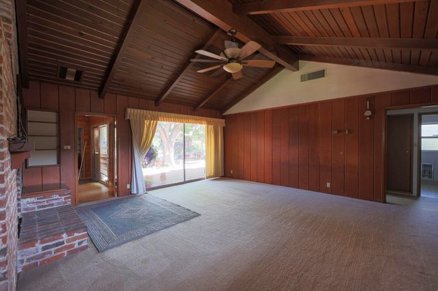 267 N Strathmore Avenue, Lindsay, CA 93247