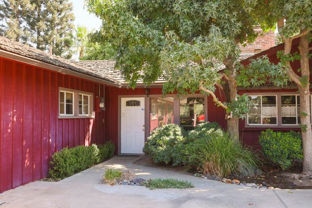 267 N Strathmore Avenue, Lindsay, CA 93247