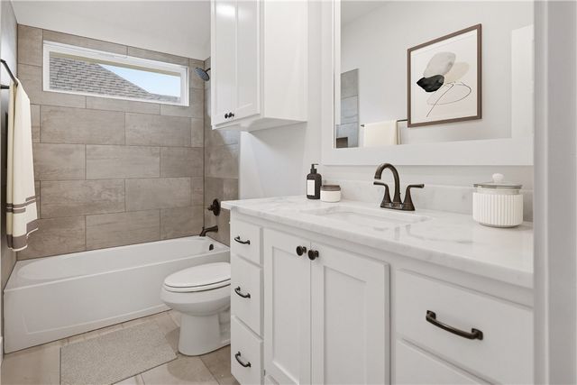 1817 Register Court, College Station, TX 77845
