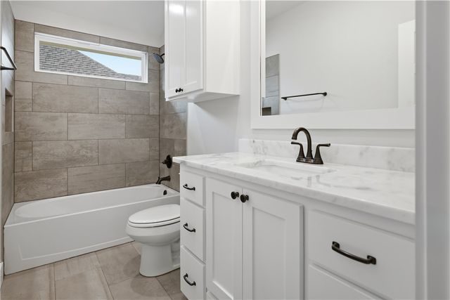 1817 Register Court, College Station, TX 77845
