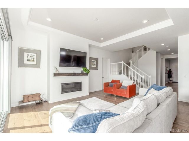 22773 E Narrowleaf Cir, Aurora, CO 80016