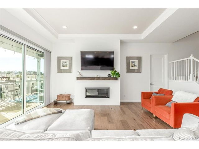 22773 E Narrowleaf Cir, Aurora, CO 80016
