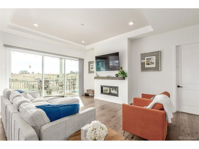 22773 E Narrowleaf Cir, Aurora, CO 80016