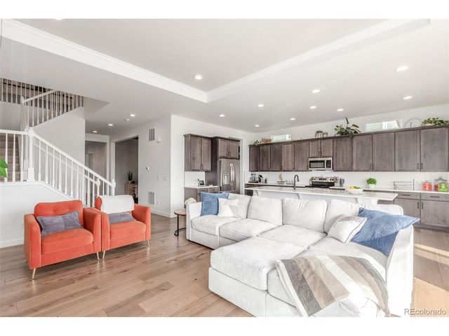 22773 E Narrowleaf Cir, Aurora, CO 80016