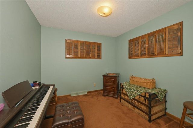 430 S Boundary Avenue, Duluth, MN 55810