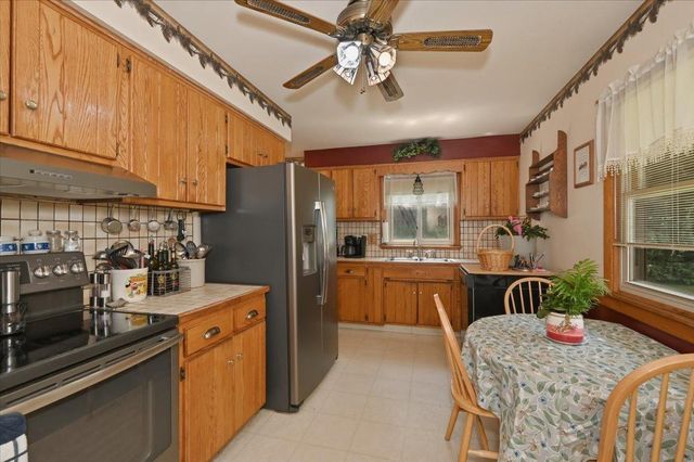 430 S Boundary Avenue, Duluth, MN 55810