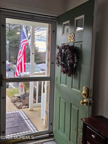 62 Horseshoe Court, Tinton Falls, NJ 07753