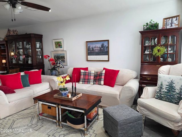 62 Horseshoe Court, Tinton Falls, NJ 07753