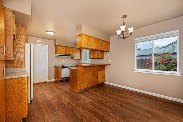 6200 Templeton Dr, Carmichael, CA 95608