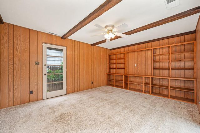 6200 Templeton Dr, Carmichael, CA 95608