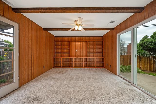 6200 Templeton Dr, Carmichael, CA 95608