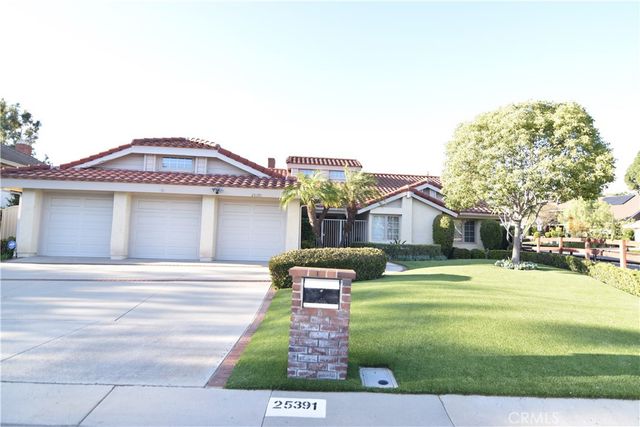 25391 Stageline, Laguna Hills, CA 92653