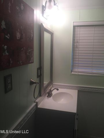 2758 E Benwood Drive, Jackson, MS 39204