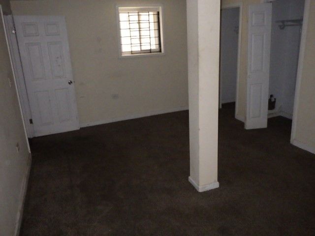 7916 S East End Avenue, Chicago, IL 60617