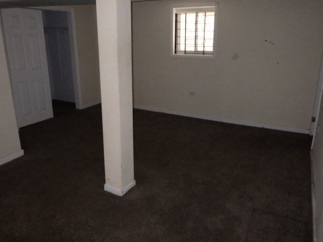 7916 S East End Avenue, Chicago, IL 60617