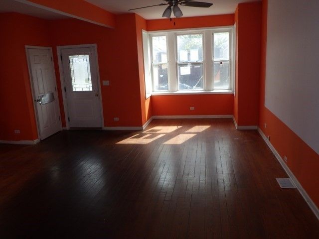 7916 S East End Avenue, Chicago, IL 60617