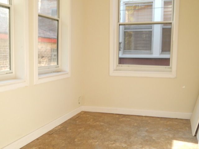 7916 S East End Avenue, Chicago, IL 60617