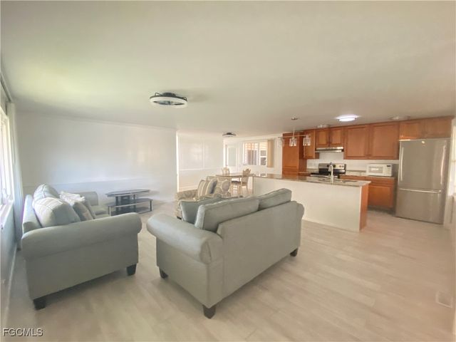 5506 Virginia Dare LN, North Fort Myers, FL 33917