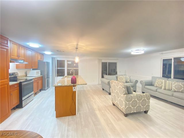 5506 Virginia Dare LN, North Fort Myers, FL 33917