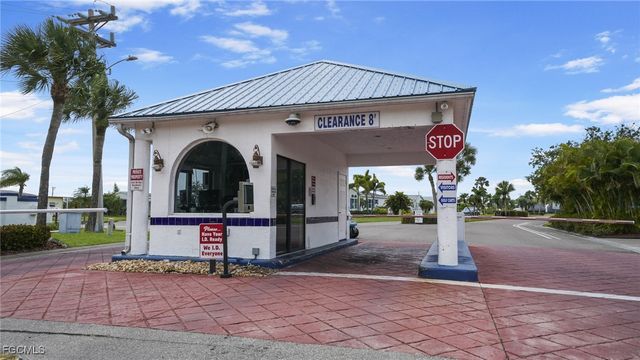 5506 Virginia Dare LN, North Fort Myers, FL 33917