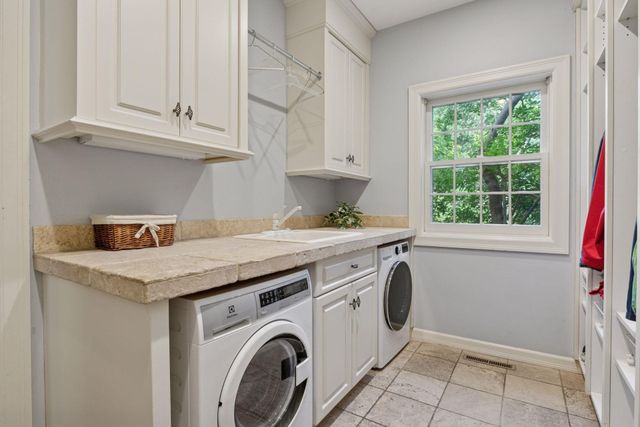 10636 Purdey Road, Eden Prairie, MN 55347