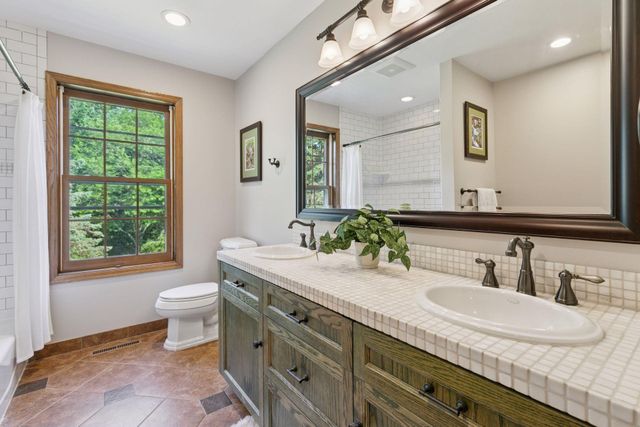 10636 Purdey Road, Eden Prairie, MN 55347