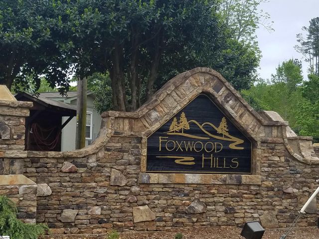104 Quail Hollow Circle, Westminster, SC 29693