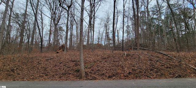 104 Quail Hollow Circle, Westminster, SC 29693