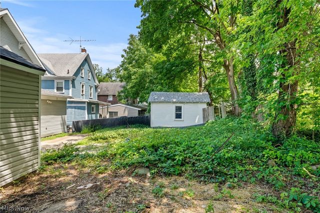 81 Cotter Avenue, Akron, OH 44305