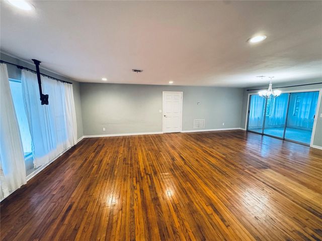 2022 EDGEWOOD ROAD, Leesburg, FL 34748