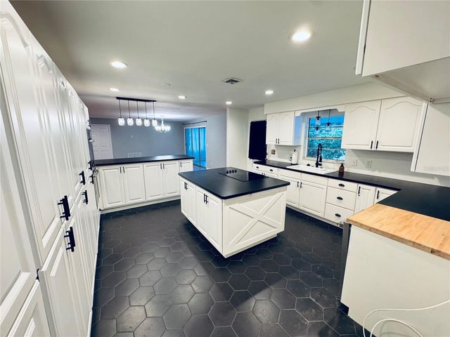 2022 EDGEWOOD ROAD, Leesburg, FL 34748