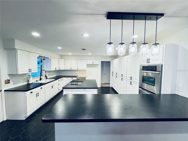 2022 EDGEWOOD ROAD, Leesburg, FL 34748